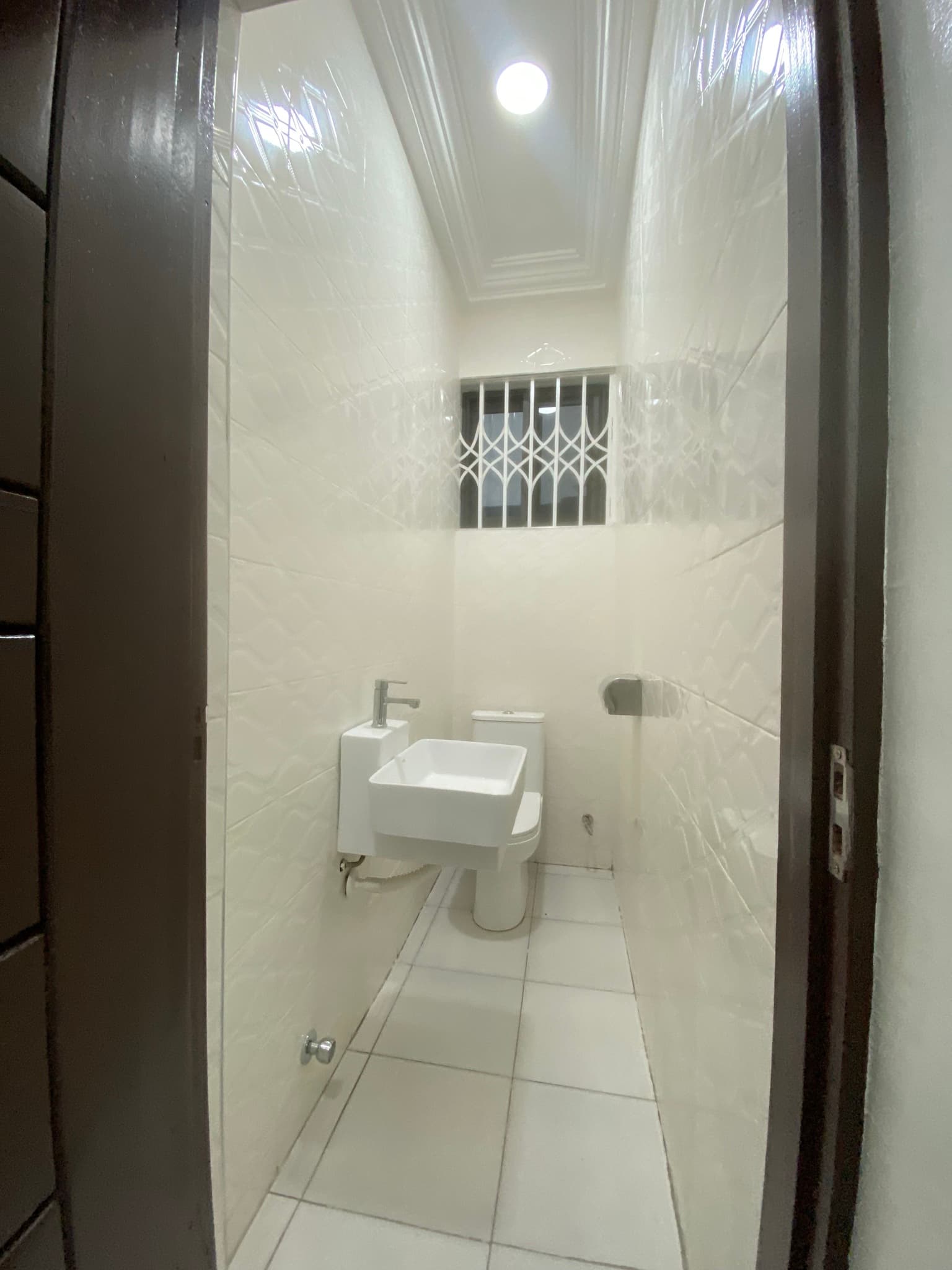 2 bedroom apartment photo 5