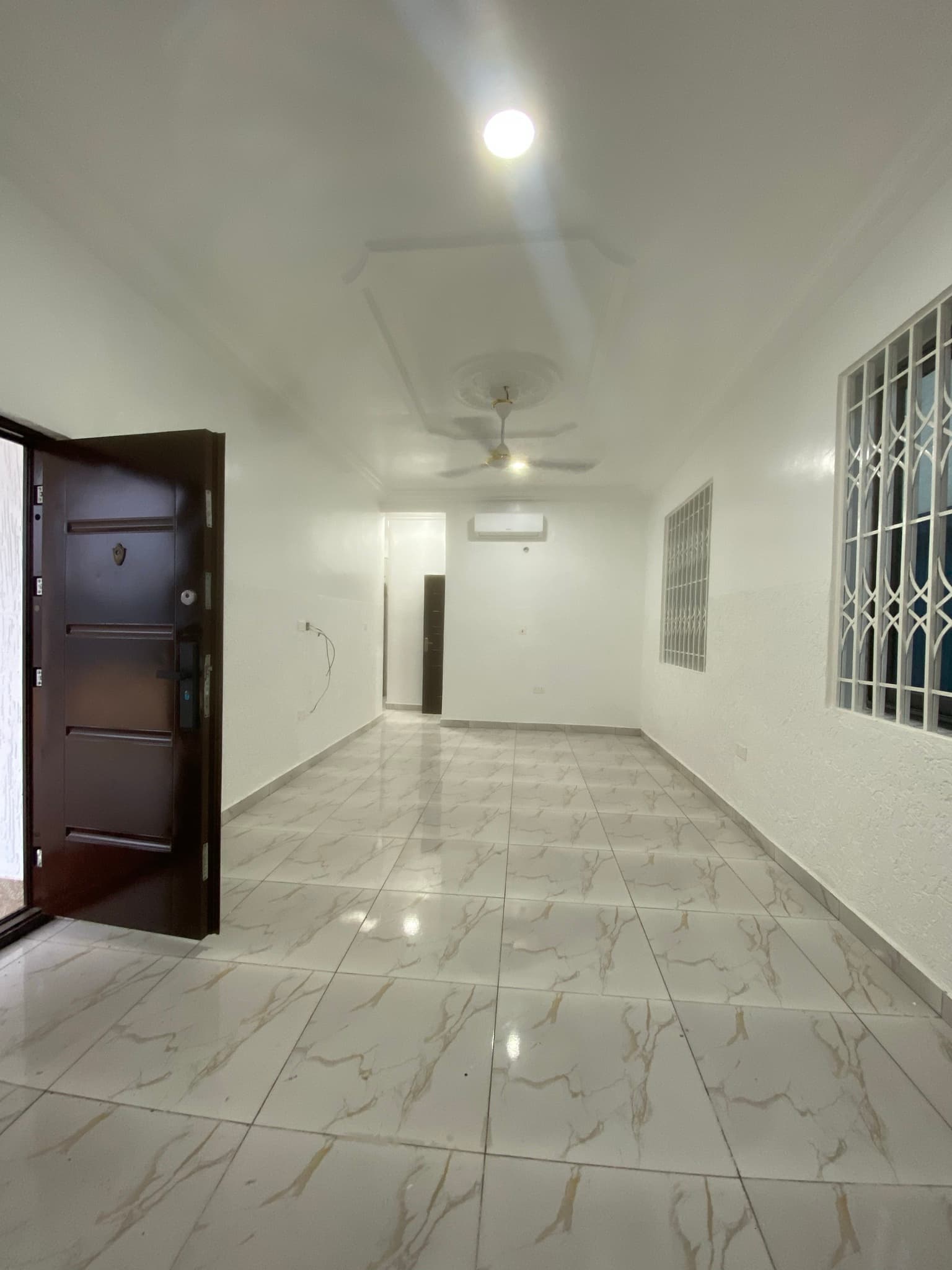 2 bedroom apartment photo 3