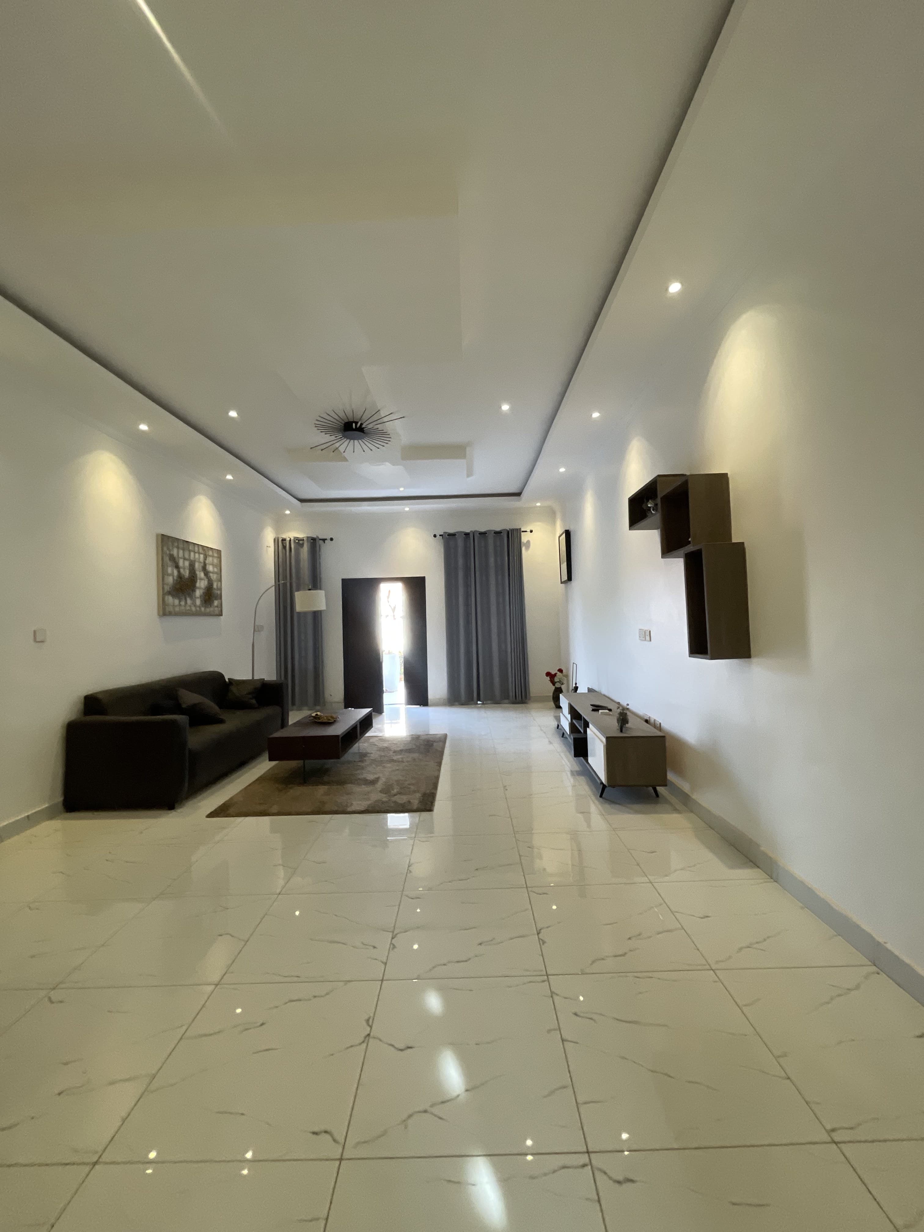 Fully furnished 2 bedrooms (2 unit) with 3 shops photo 2